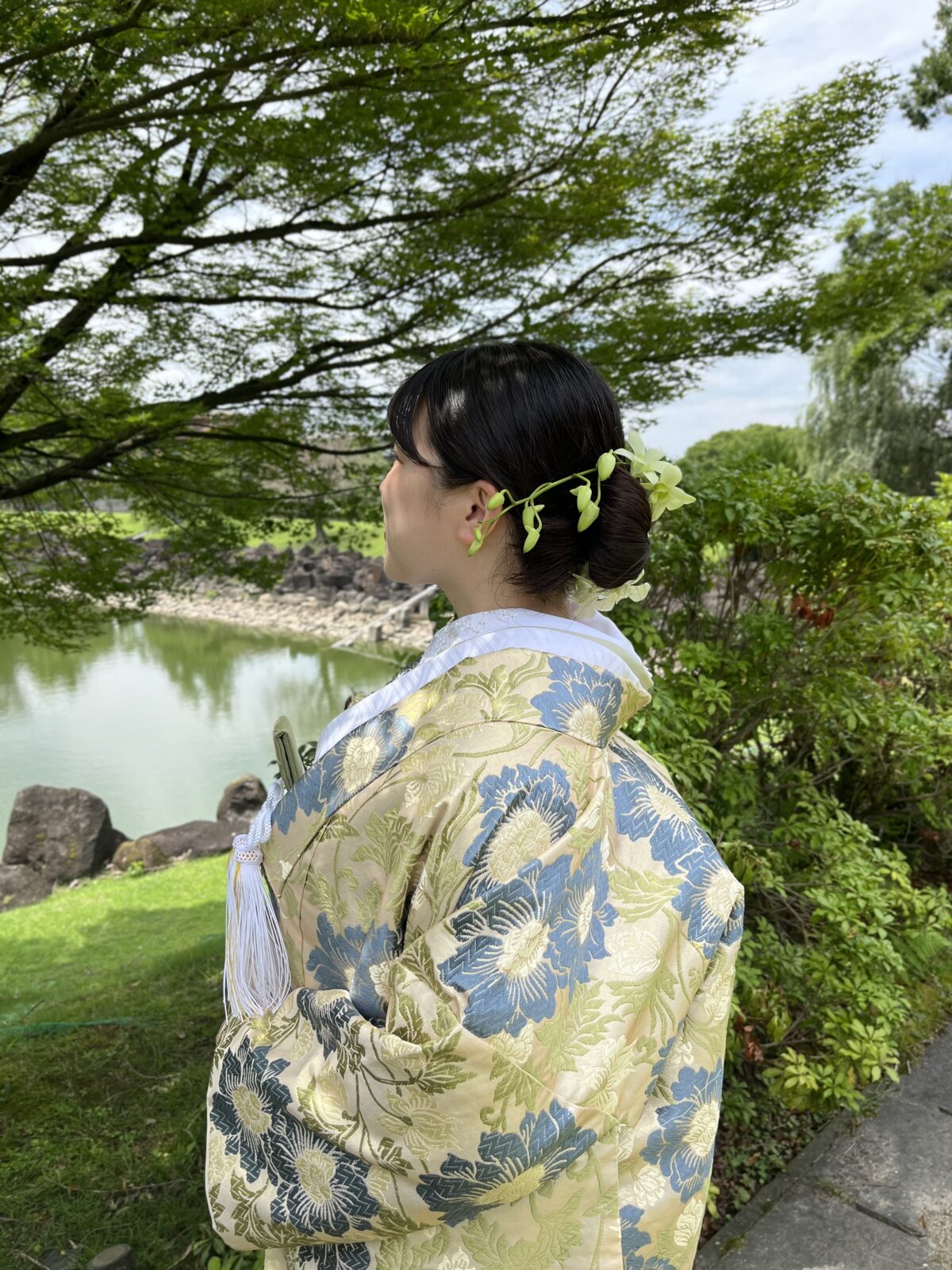 菊水楼におすすめのザ トリート ドレッシングよりご紹介する淡い色味の色打掛