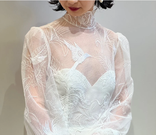 神戸エリアの結婚式場でお式をされる花嫁へおすすめのレースとソフトマーメイドがおしゃれなウェディングドレス